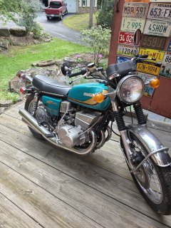 GT550 motorcycle photograph