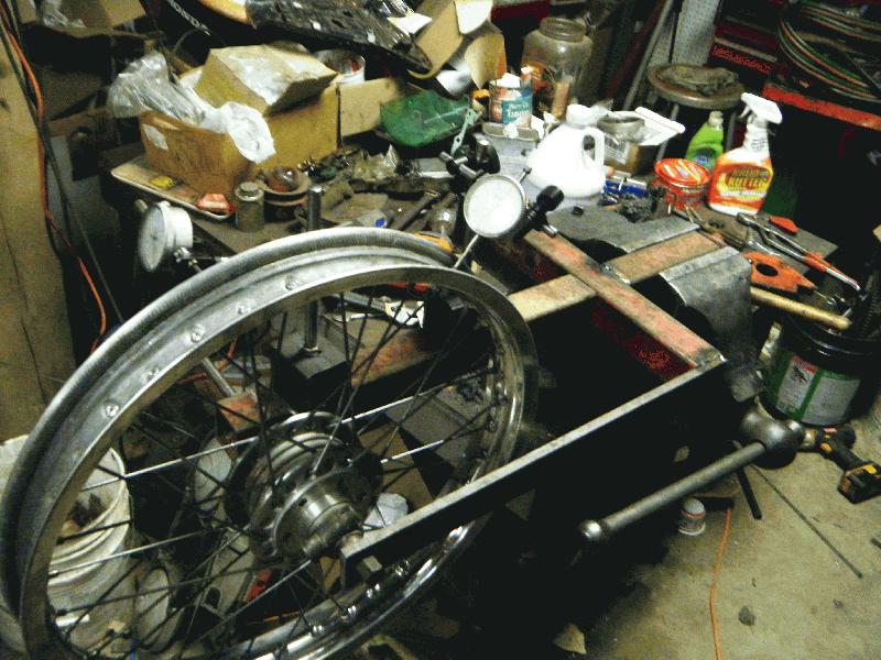 Building Tire Truing stand 3