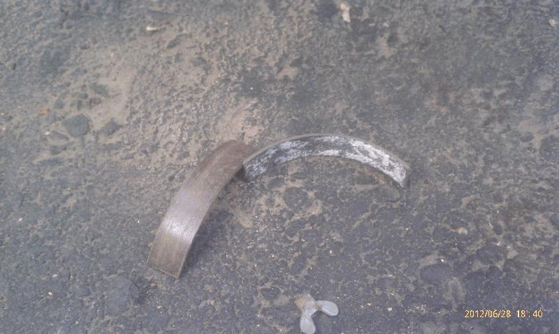 Brake linings had become unglued