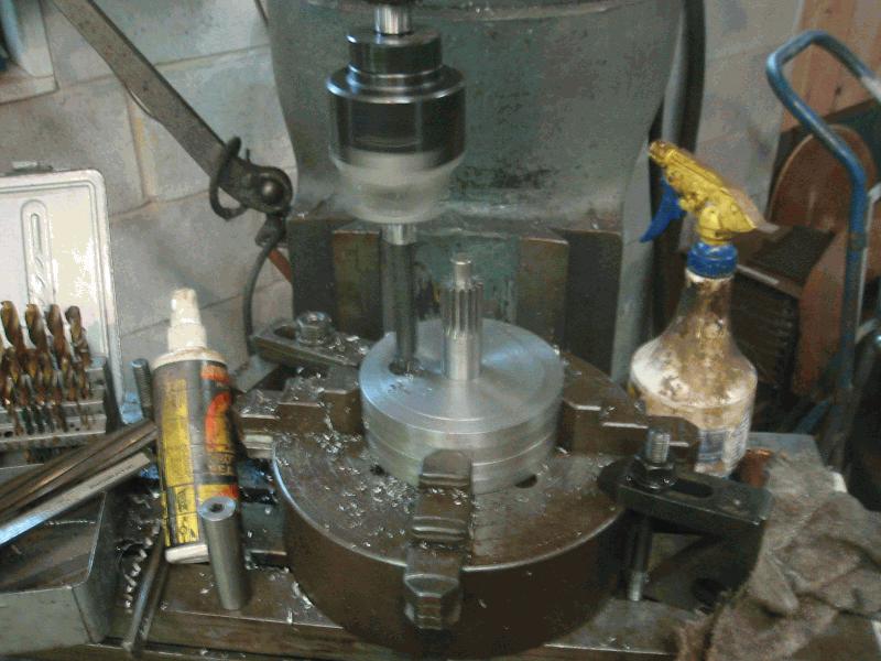 Cutting the connecting rod journal into the flywheels