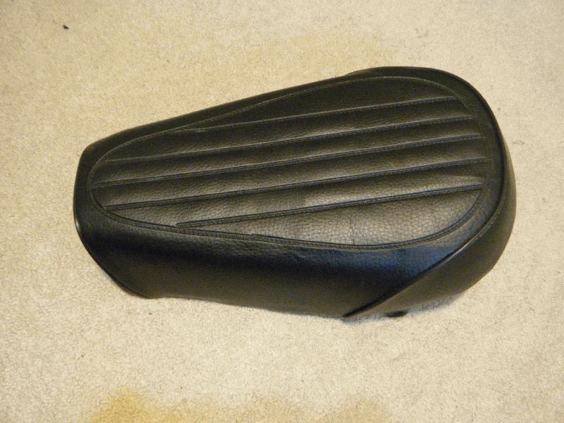 New Seat cover installed! It looks great, from vintageavenueshop on ebay.